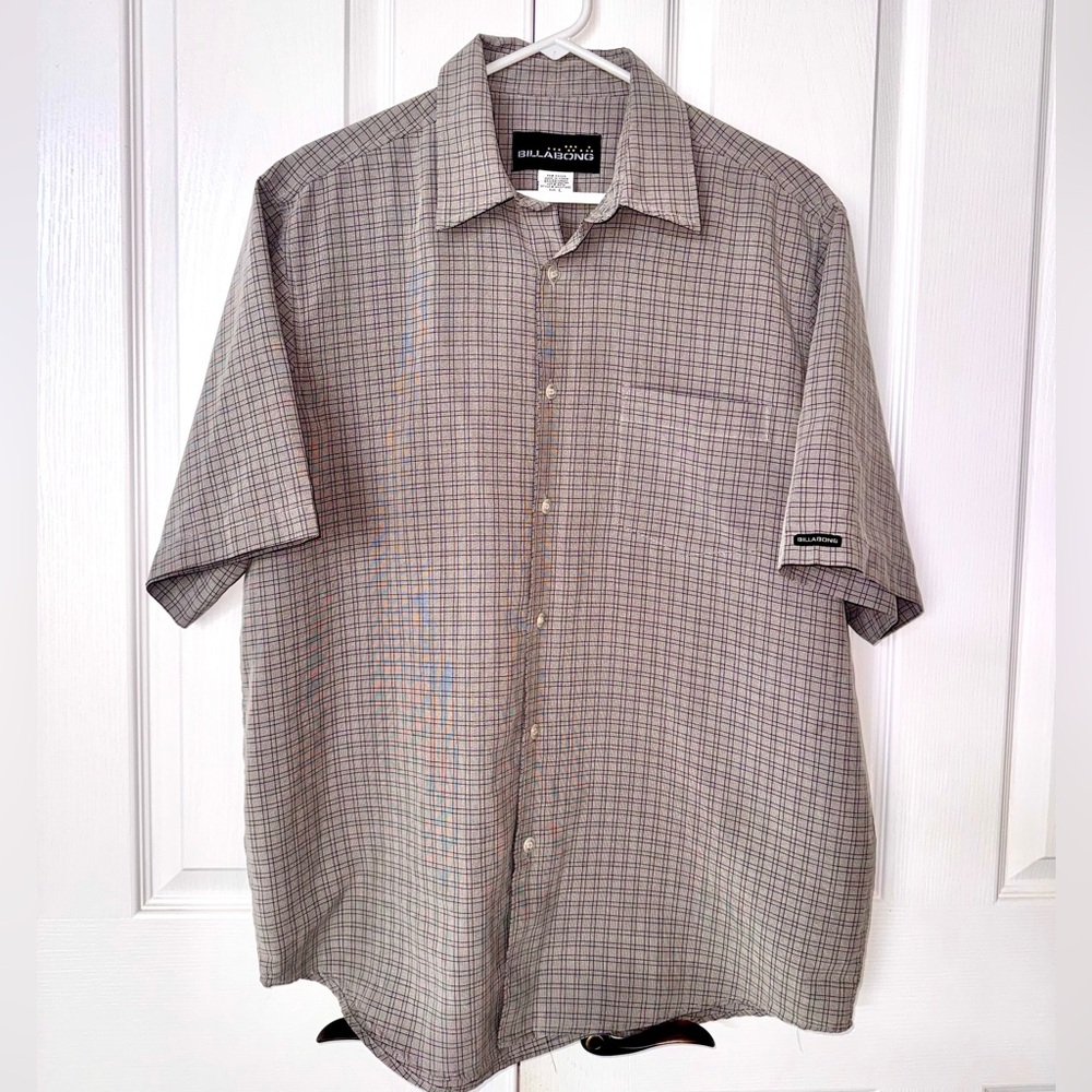 Billabong Gray Casual Short Sleeve Button Down Shirt